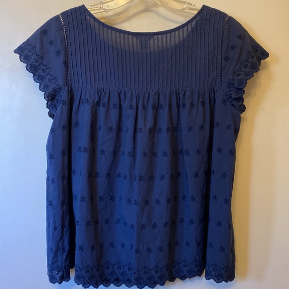 Caslon Navy Blue Embroidered Ruffle Short Sleeve Blouse Size PS - Picture 5 of 6